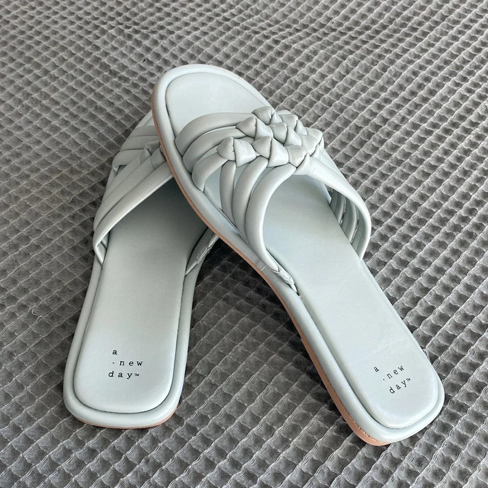 π A New Day dress sandal, padded sole. WOT 9.5 - Picture 9 of 9